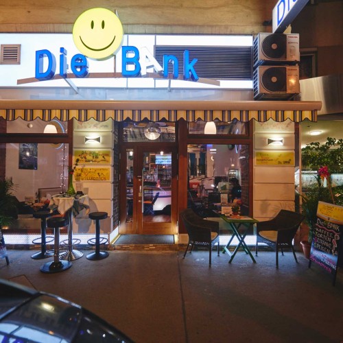 Die :) Bank