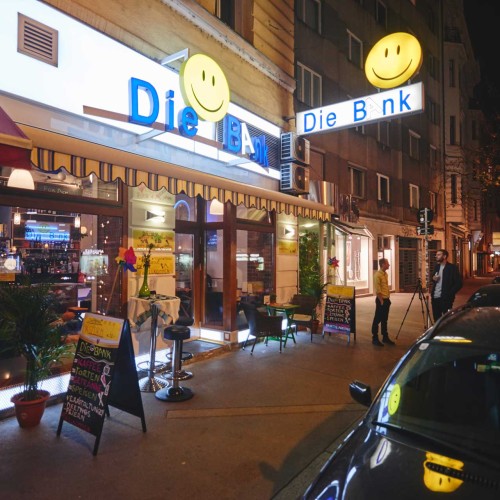 Die :) Bank
