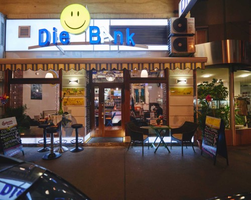 Die :) Bank